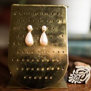 Drop Pink Pearl Earrings